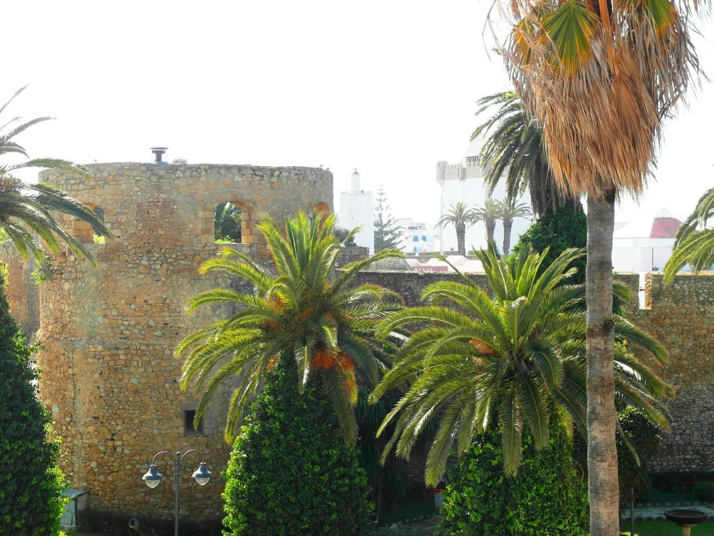 Patio De La Luna Asilah Bagian luar foto