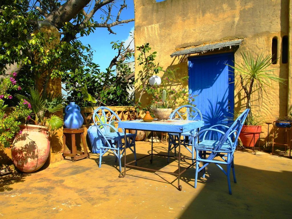 Patio De La Luna Asilah Bagian luar foto